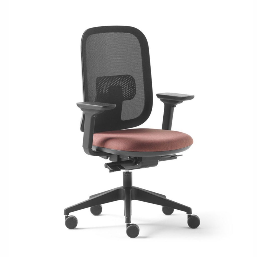 Fauteuil alaia avec renfort lombaire translation d'assise et accoudoirs 3d
